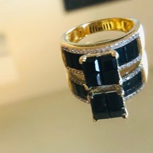 Beautiful sterling with hand pronged gems size 7